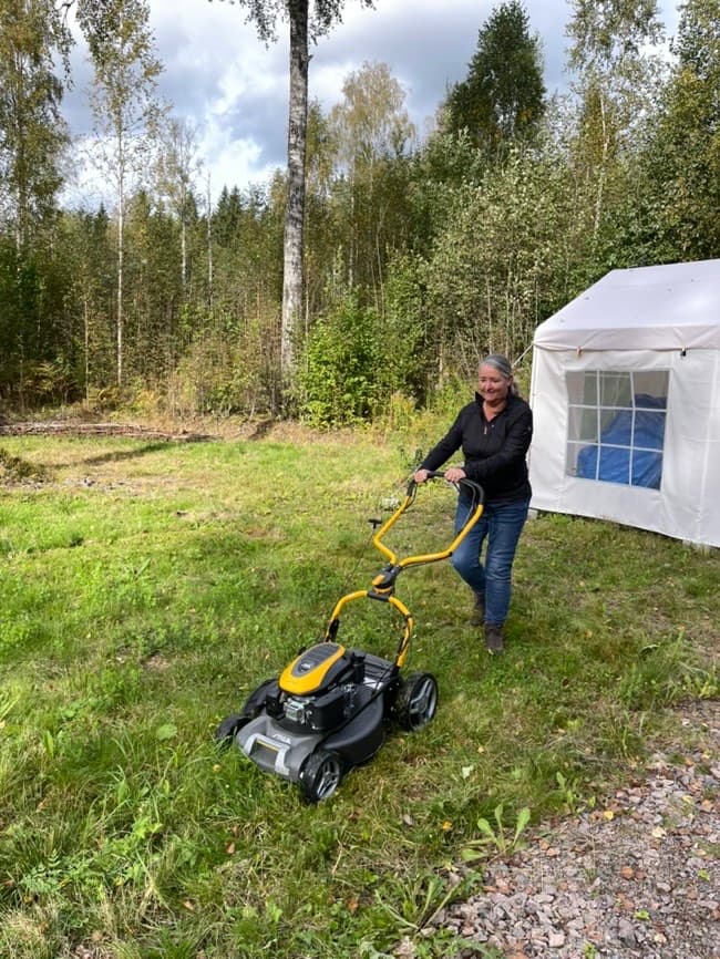 Hero-afbeelding voor Trädgårdsskötsel, att måla och Godisflyget